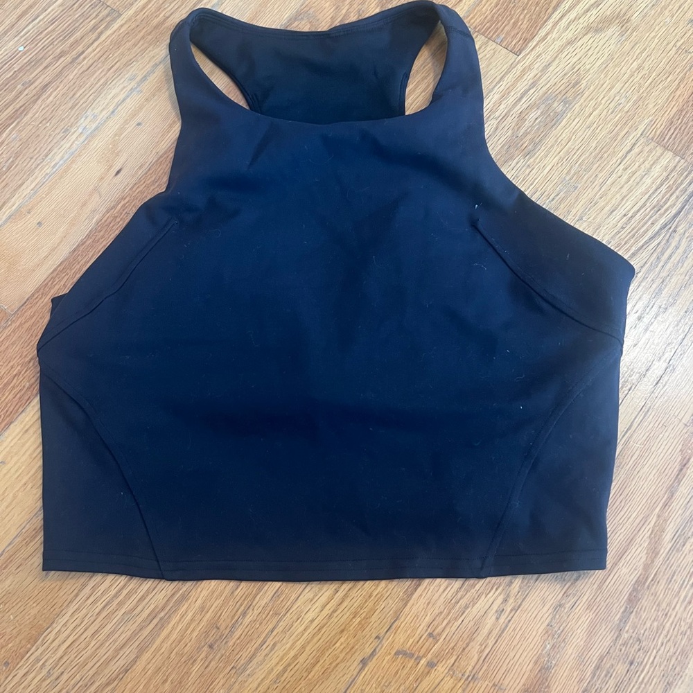 Cropped black lululemon tank